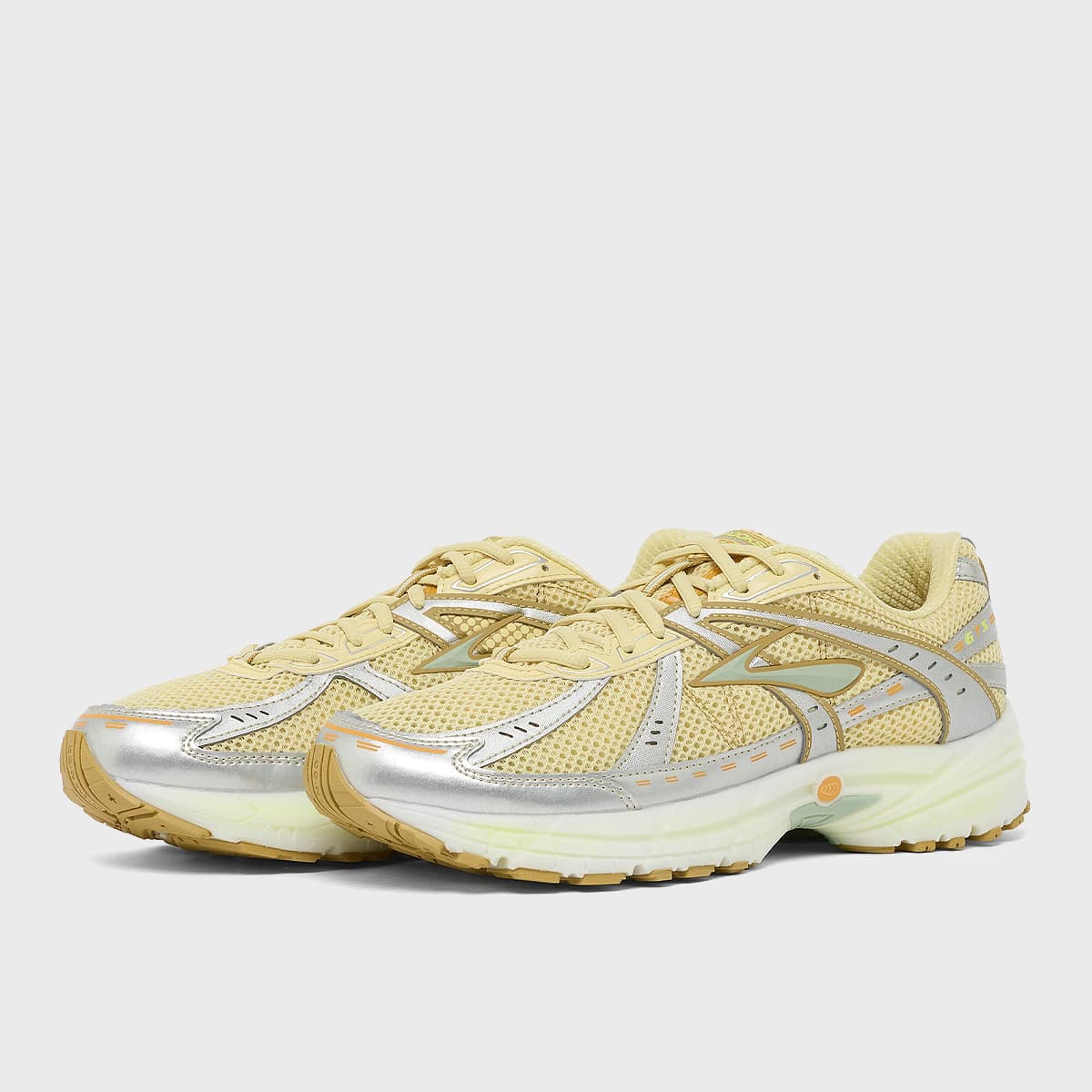 Adrenaline GTS 10 by Brooks