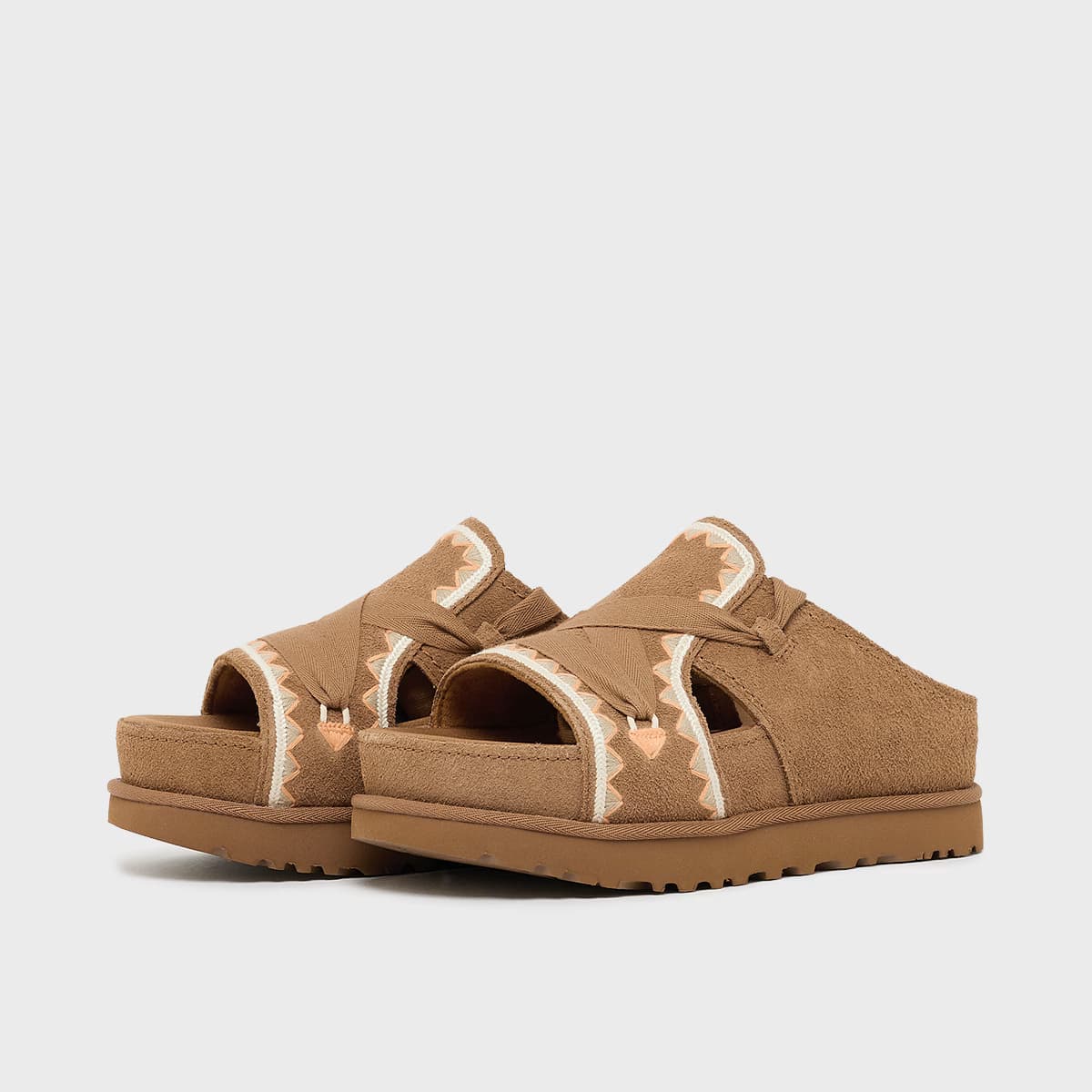 Wmns Goldenstar Hi Artistitch by UGG