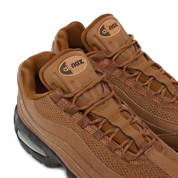 Air Max 95 OG Big Bubble "Jewel Swoosh" 14