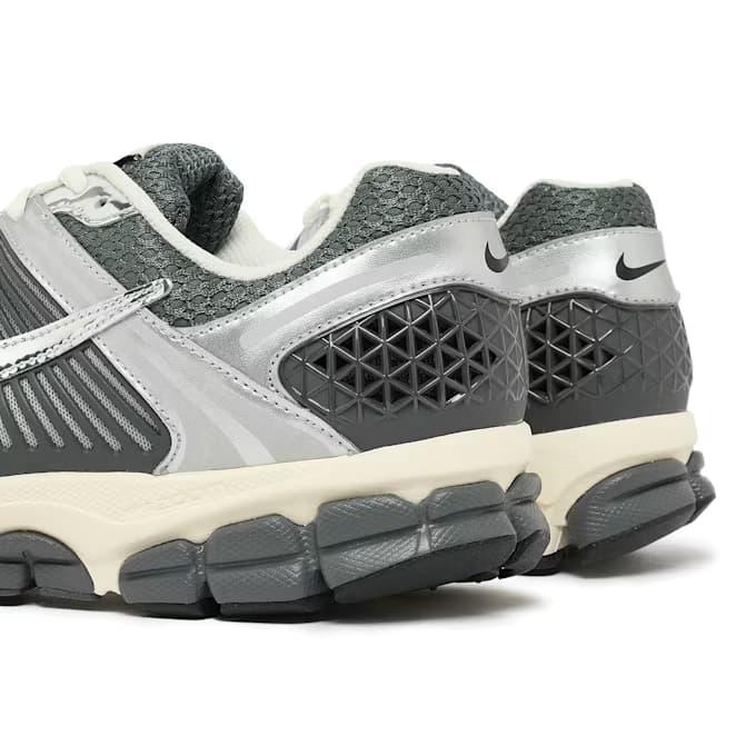Zoom Vomero 5 "Iron Grey Chrome" 14