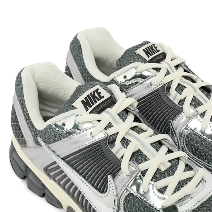 Zoom Vomero 5 "Iron Grey Chrome" 13