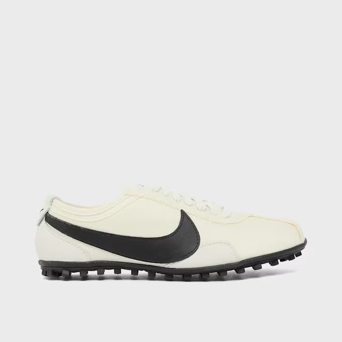 Wmns Moon Racer "Soft Pearl and Black" 10