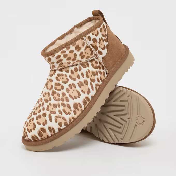 Wmns Classic Ultra Mini Plains 15