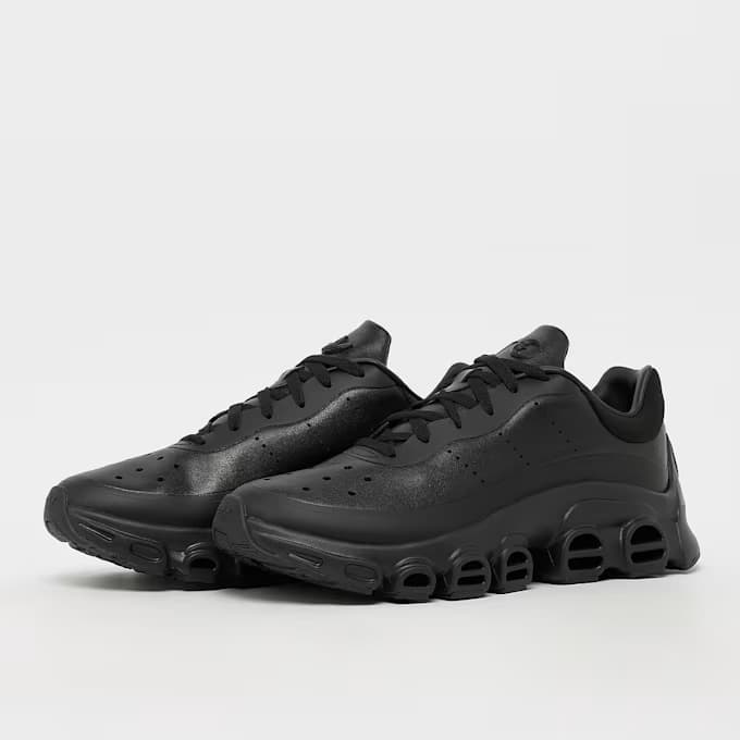 x Thug Club Adifoam Megaride 9