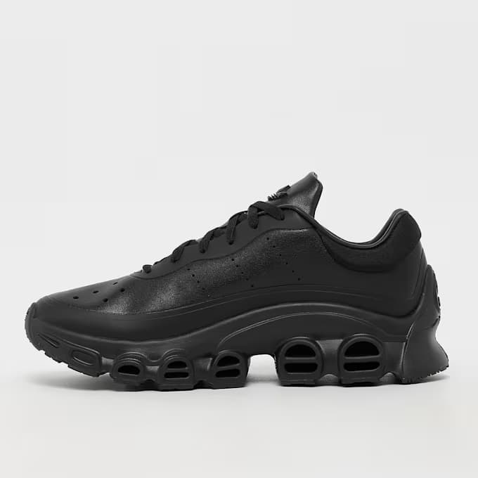 x Thug Club Adifoam Megaride 11
