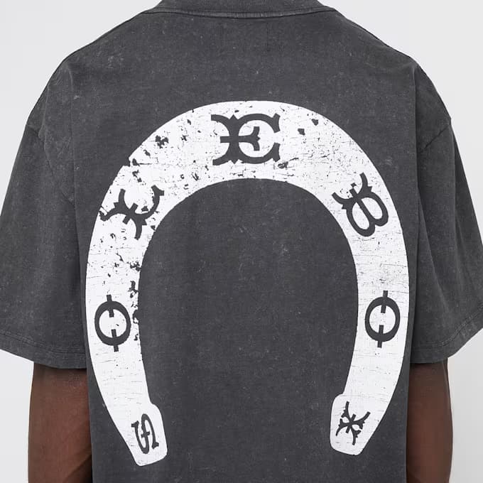 Horseshoe Tee 11