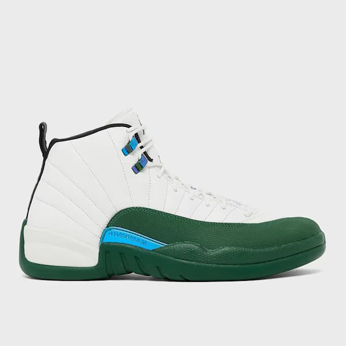 Air Jordan 12 Retro "Bucks" 10