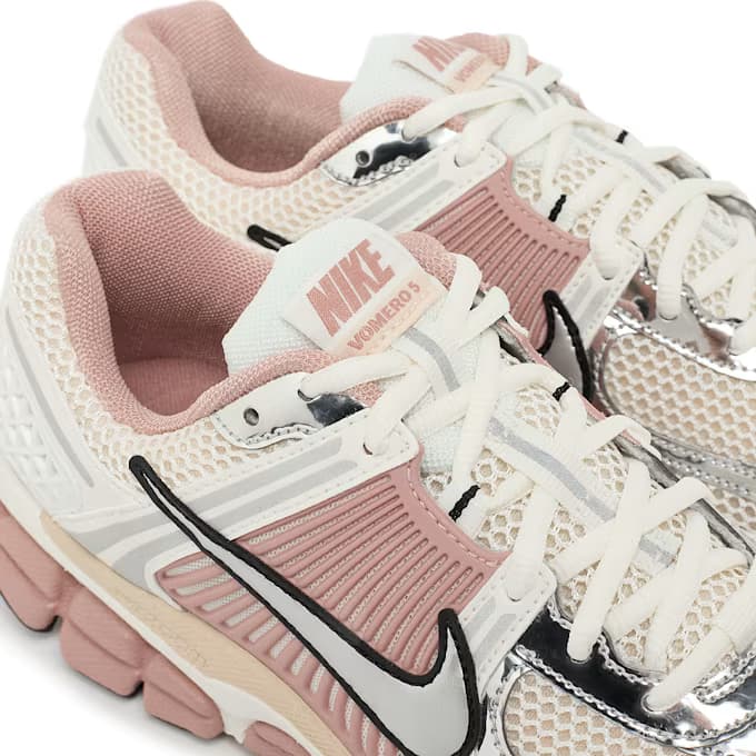 Wmns Zoom Vomero 5 "Particle Pink" 14